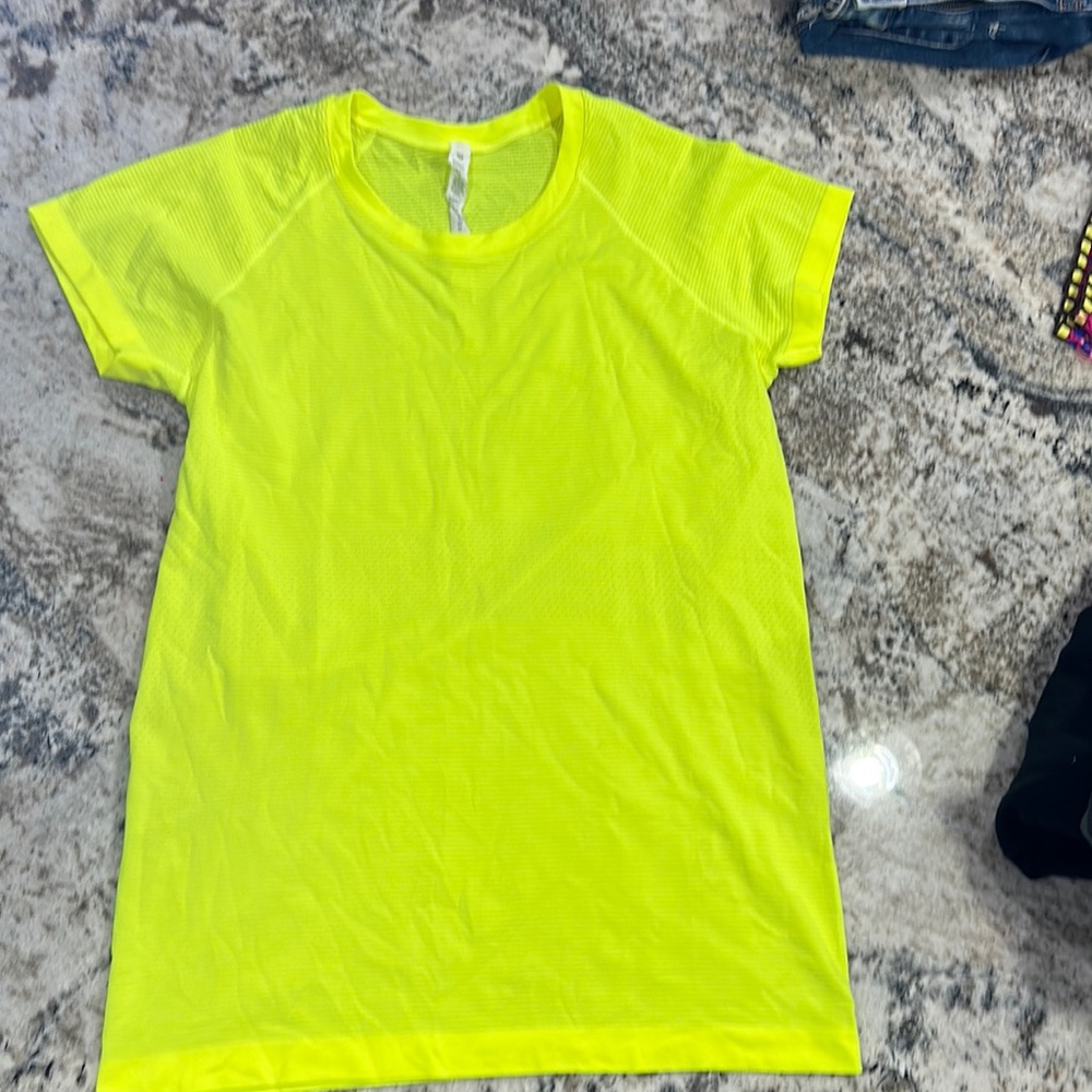 Lululemon swiftly tech